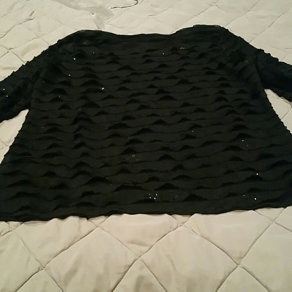 Top - Picture 3 of 3